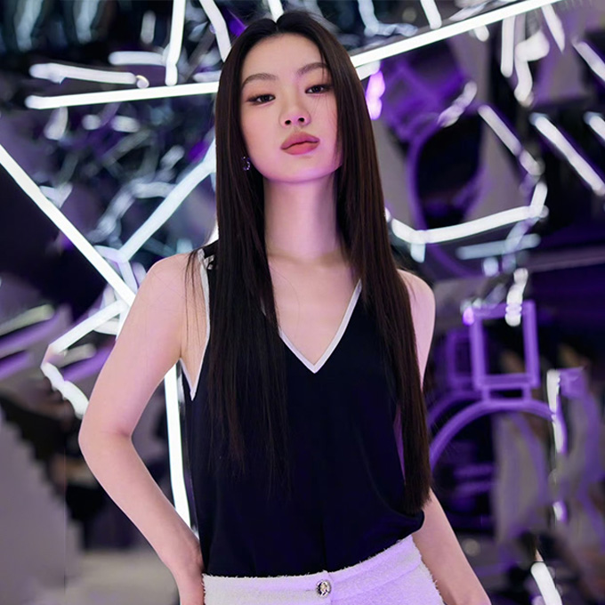 chanel contrast trim ring detail silk camisole tank top
